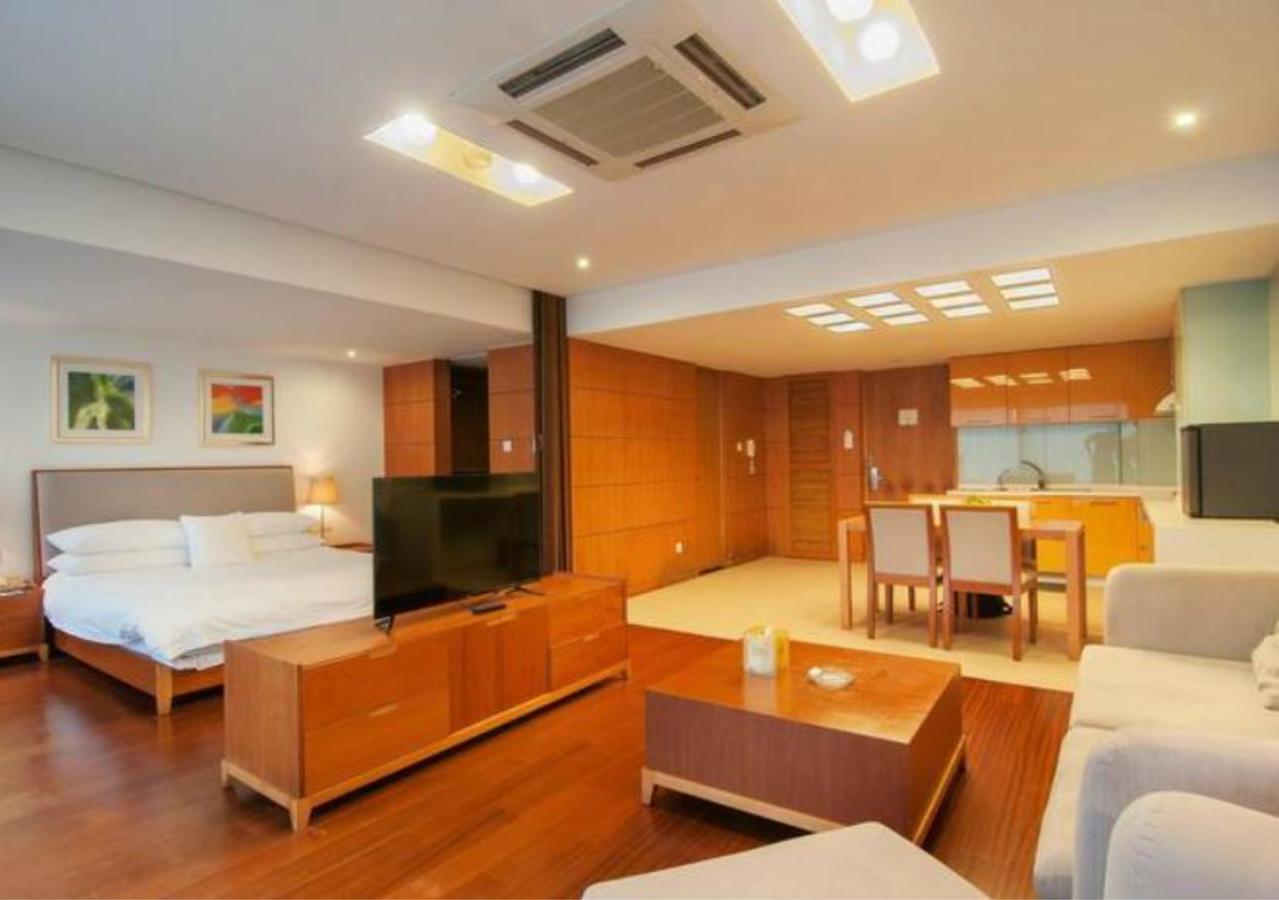 Gloria Plaza Hotel Kangqiao Шанхай Экстерьер фото