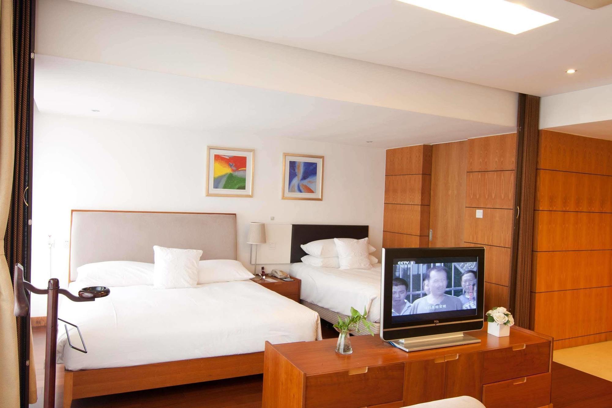 Gloria Plaza Hotel Kangqiao Шанхай Экстерьер фото